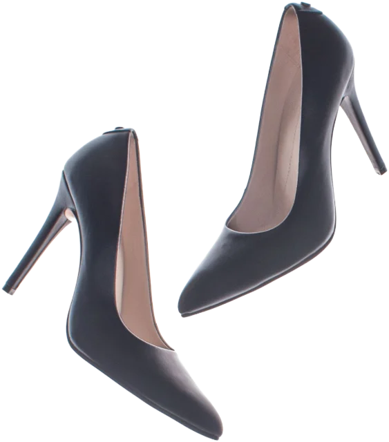 Black court shoes